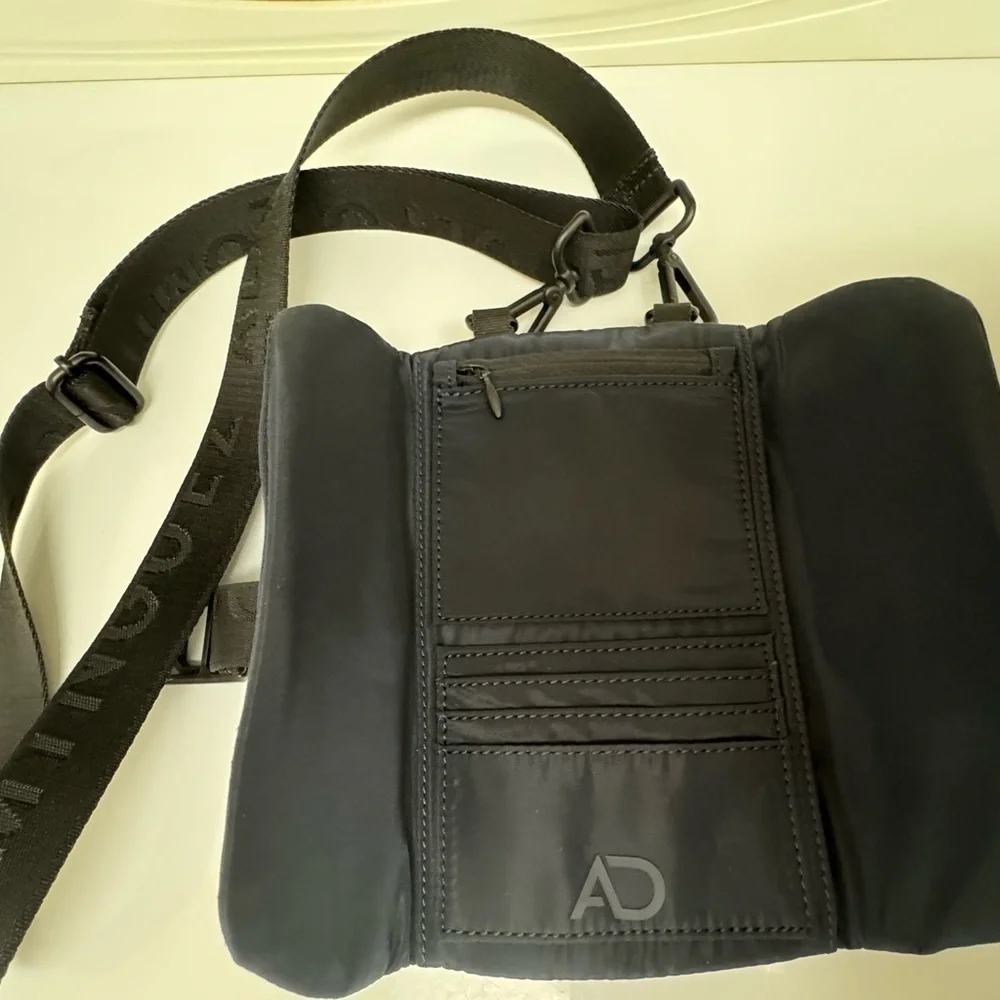 Adolfo Dominguez Unisex‎ Navy Blue Crossbody Wallet & Cell Phone Bag New No Tag